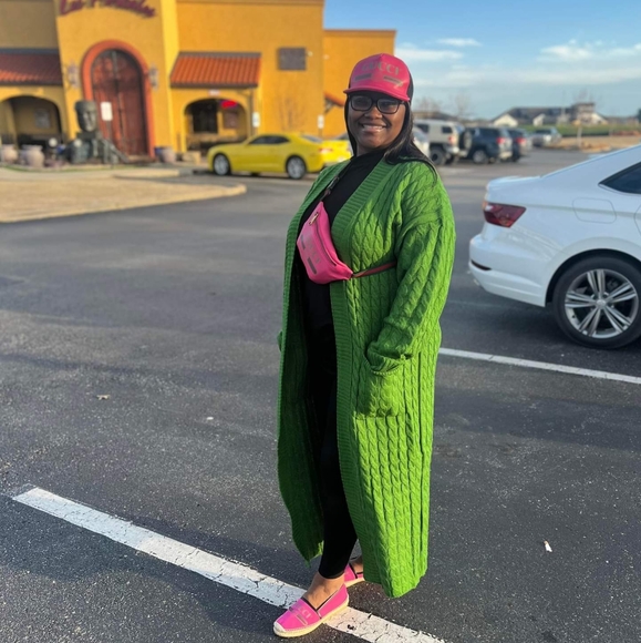 Meet your Posher, Angela - Picture 3 of 5